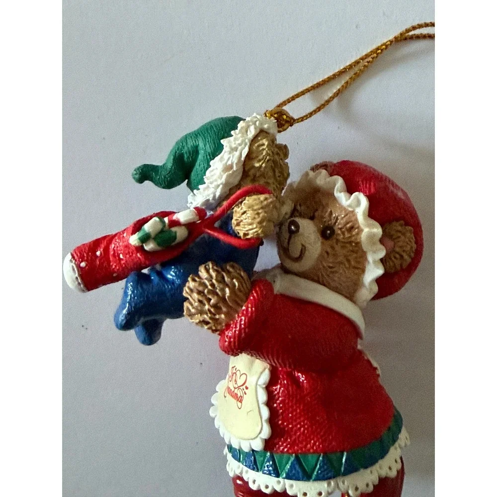 Mistletoe Magic Collection Christmas Ornament Grandmother Bear‎ Vintage 2003